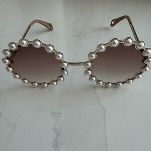 Lele Sadoughi Elton pearl sunglasses